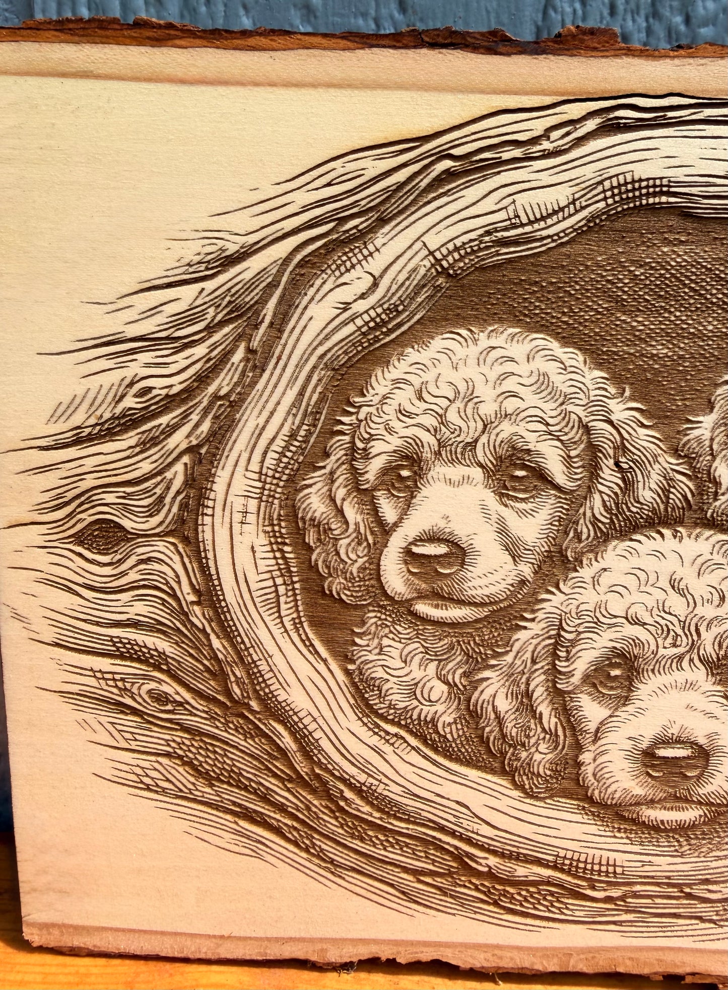 Plaque Live Edge Rectangular - Three Puppies in Tree
