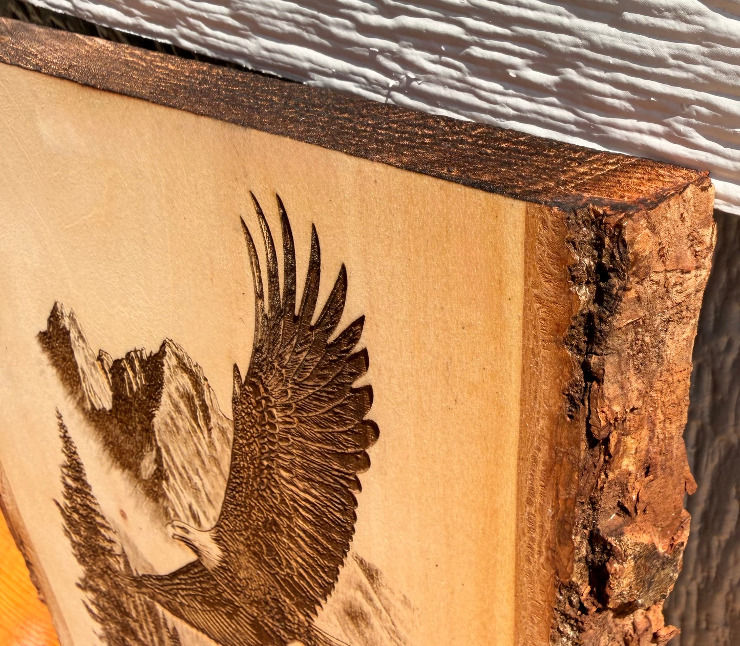 Plaque Live Edge Rectangular - Eagle Soaring in the Mountains