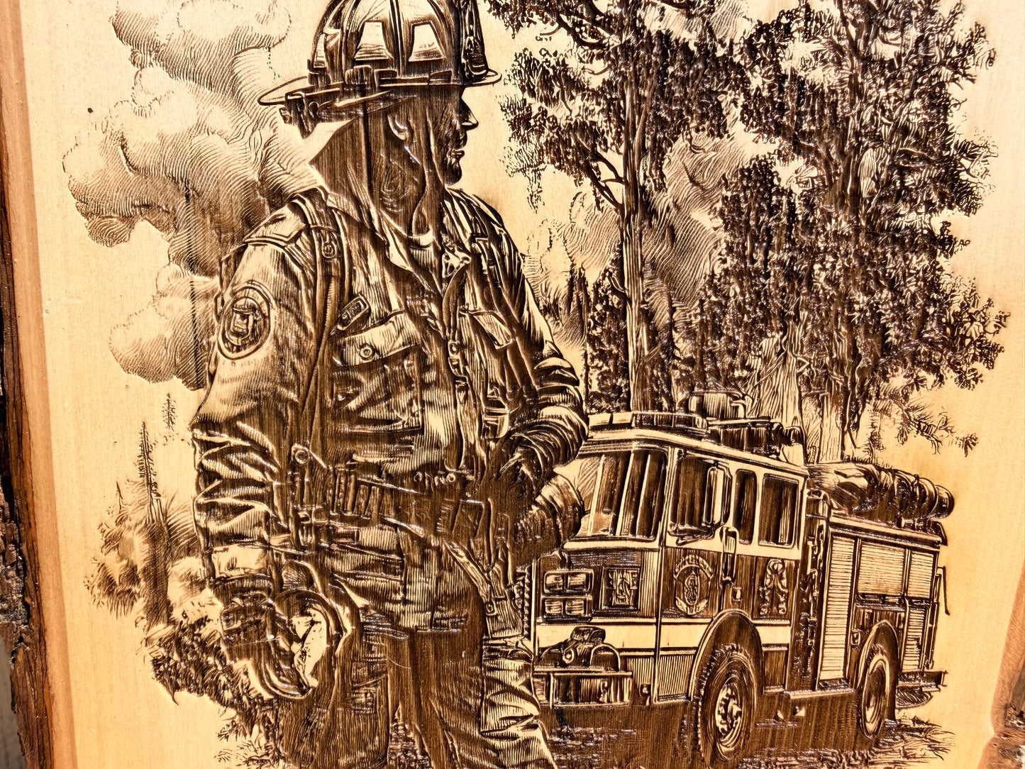 Plaque Live Edge Rectangular - Fireman with Firetruck