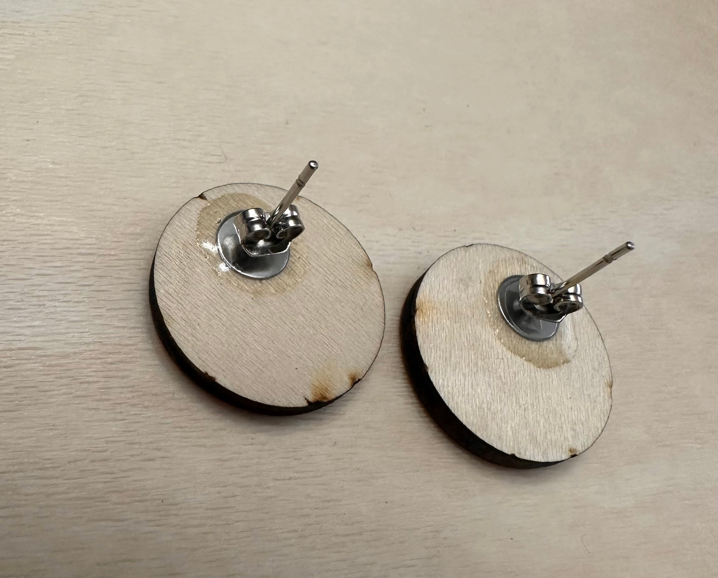 Wooden Engraved Earrings - Dragonfly Rounds
