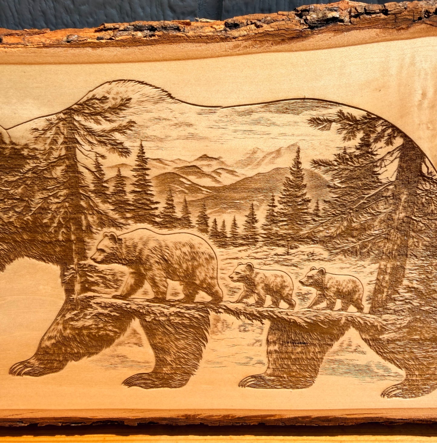Plaque Live Edge Rectangular - Mama Bear